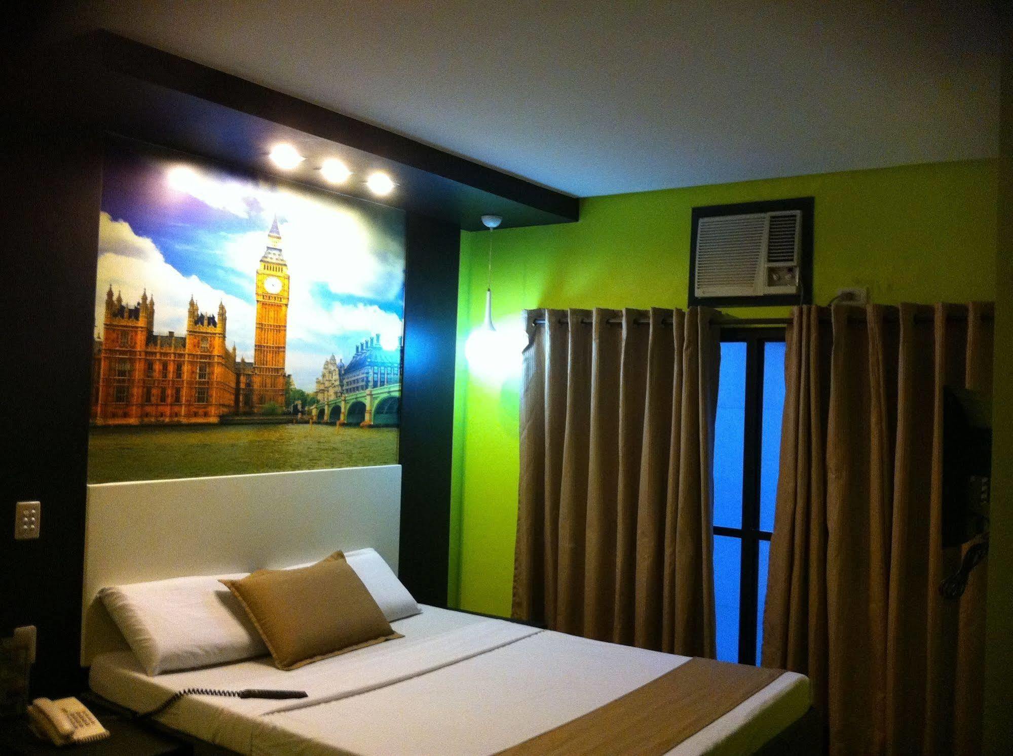 Hotel Dreamworld Araneta Cubao Eksteriør billede