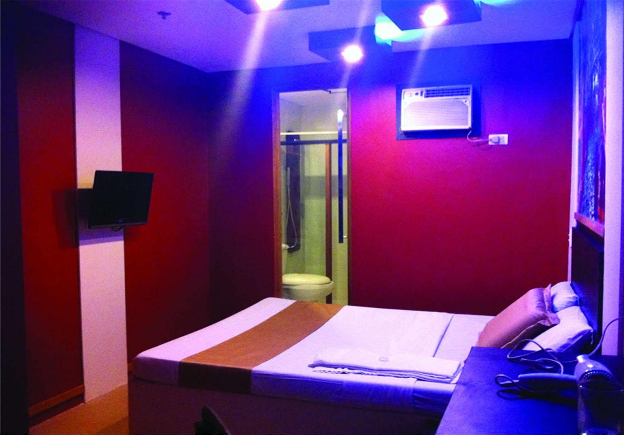 Hotel Dreamworld Araneta Cubao Eksteriør billede