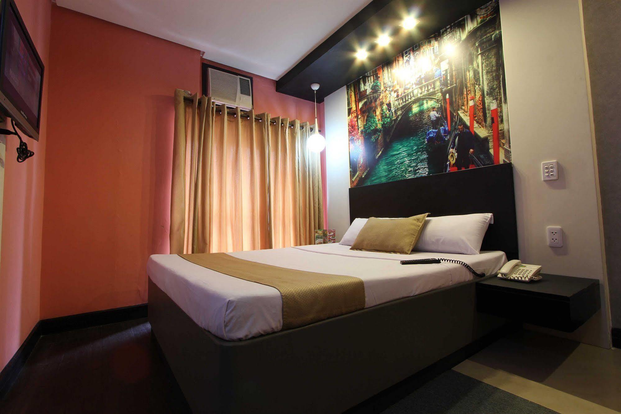 Hotel Dreamworld Araneta Cubao Eksteriør billede