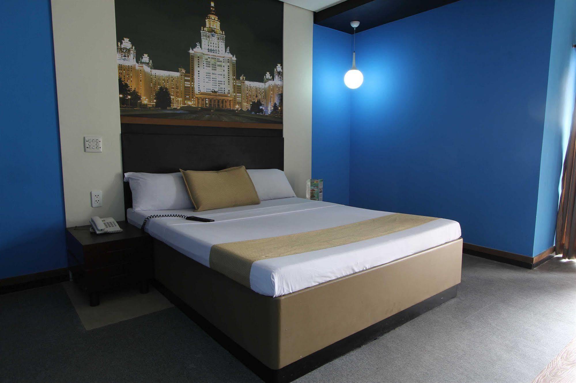 Hotel Dreamworld Araneta Cubao Eksteriør billede